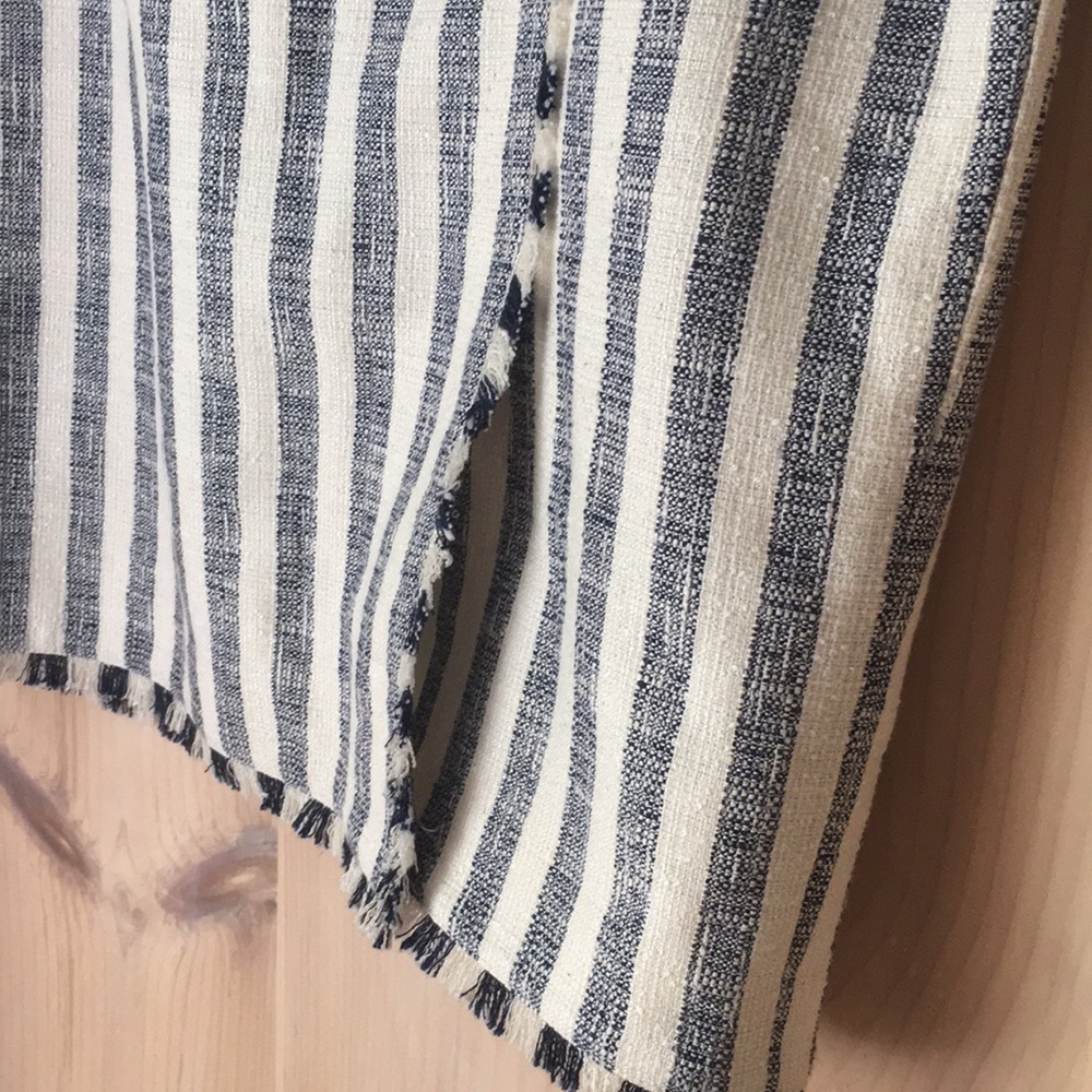 Banana Republic pencil skirt - Picture 5 of 6